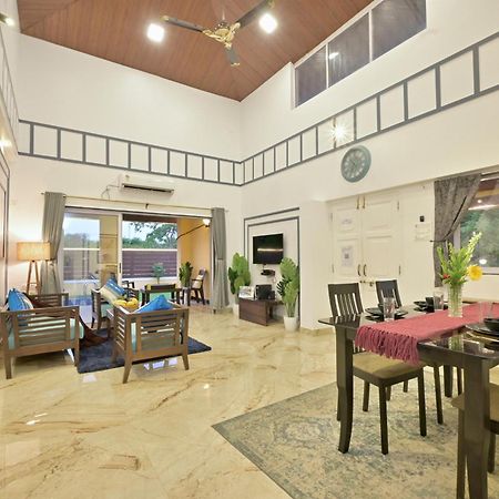 Ekostay - Pinewood Villa Alībāg Esterno foto